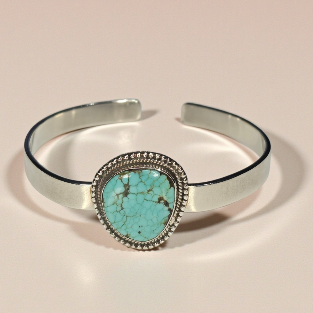 Sterling Silver Turquoise Cuff Bracelet Southwestern Style 31g Oval Stone